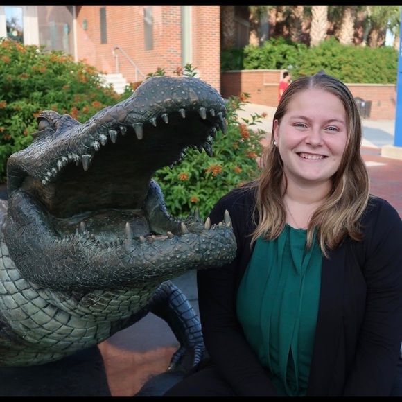 Meet your Posher - Picture 5 of 8